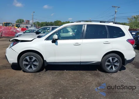 2018 Subaru Forester 2.5I Premium z USA, uszkodzony, nr VIN JF2SJAEC8JH453897